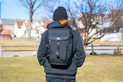 Made from 840D ballistic nylon with a water-repellent coating, the <strong>DAYFARER</strong> V2 has a 24L capacity and also features Ripstop Poly lining, a Fidlock. . Modern dayfarer